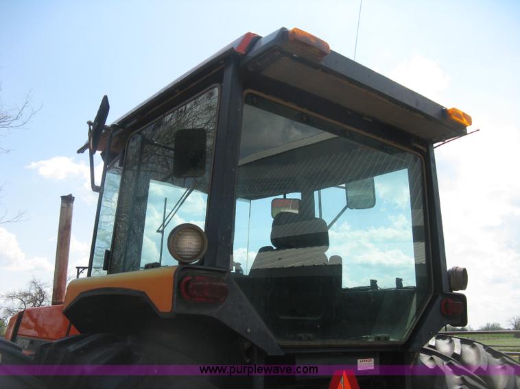 image for item D8302 1989 Deutz Allis 9170 MFWD tractor