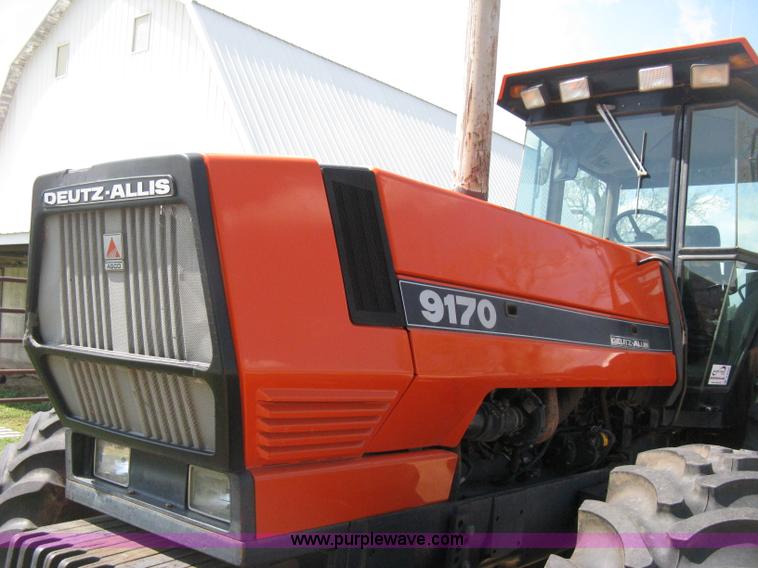 image for item D8302 1989 Deutz Allis 9170 MFWD tractor