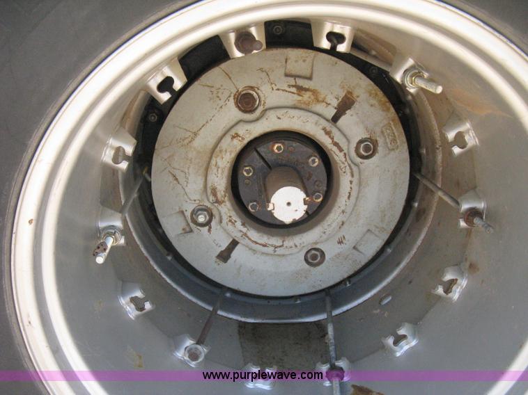 image for item D8302 1989 Deutz Allis 9170 MFWD tractor