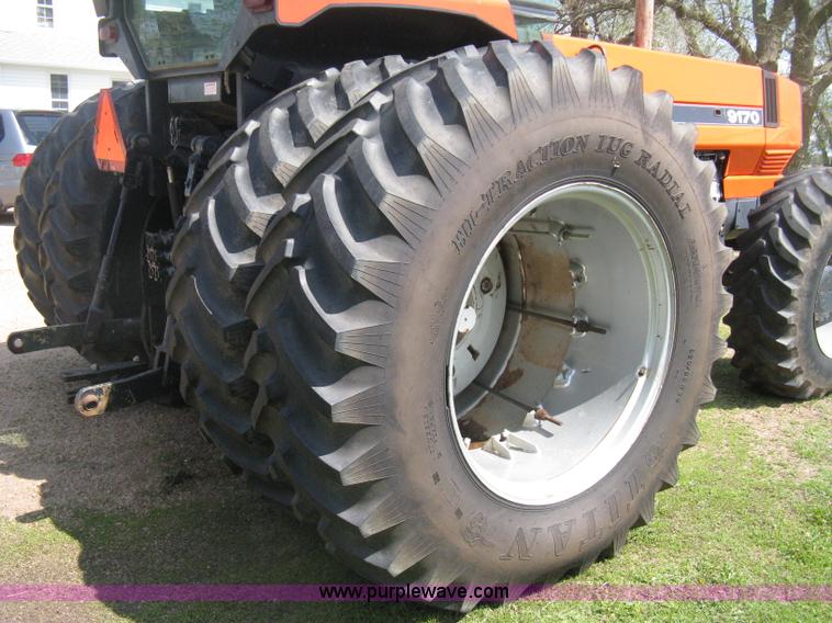 image for item D8302 1989 Deutz Allis 9170 MFWD tractor
