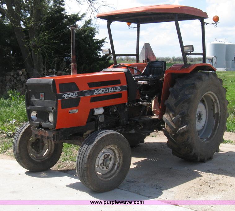 image for item D8303 1993 AGCO Allis 4660 tractor