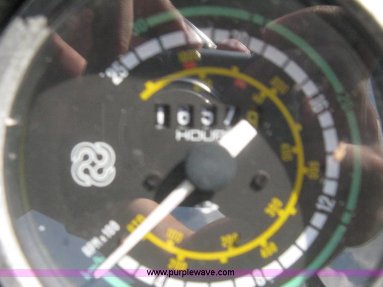 image for item D8303 1993 AGCO Allis 4660 tractor