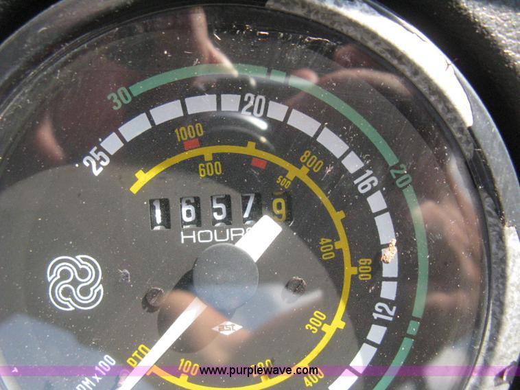 image for item D8303 1993 AGCO Allis 4660 tractor