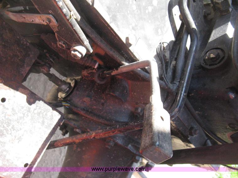 image for item D8303 1993 AGCO Allis 4660 tractor