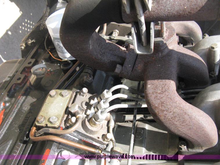 image for item D8303 1993 AGCO Allis 4660 tractor