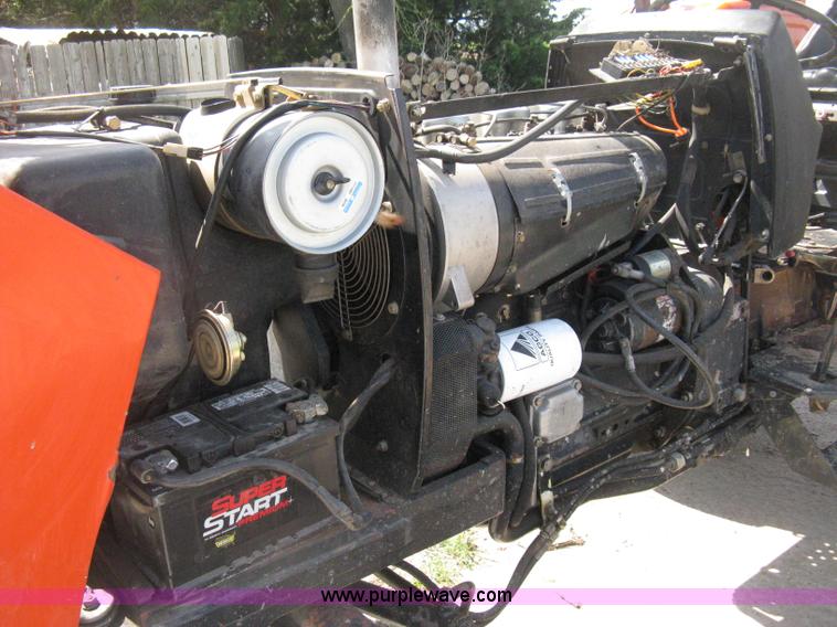 image for item D8303 1993 AGCO Allis 4660 tractor