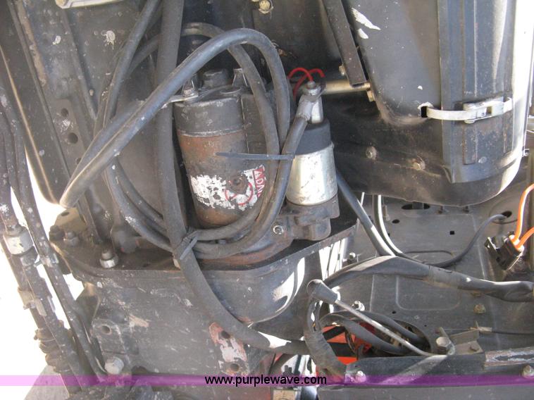 image for item D8303 1993 AGCO Allis 4660 tractor