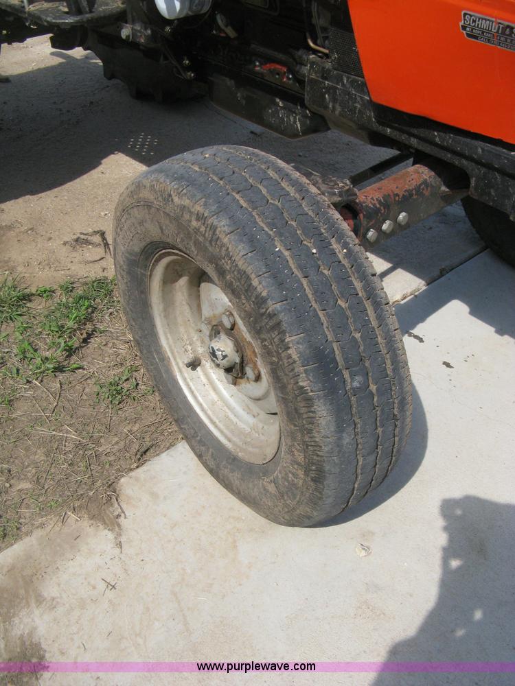 image for item D8303 1993 AGCO Allis 4660 tractor