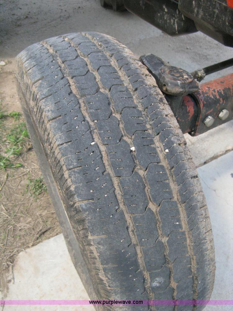 image for item D8303 1993 AGCO Allis 4660 tractor