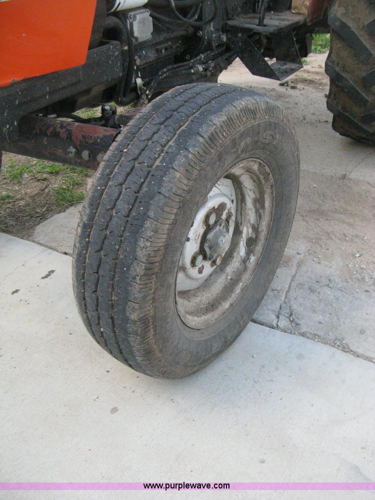 image for item D8303 1993 AGCO Allis 4660 tractor