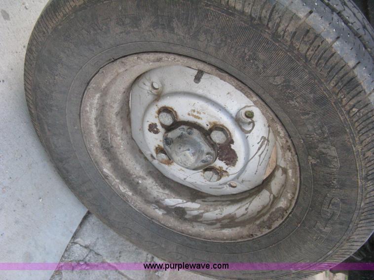 image for item D8303 1993 AGCO Allis 4660 tractor