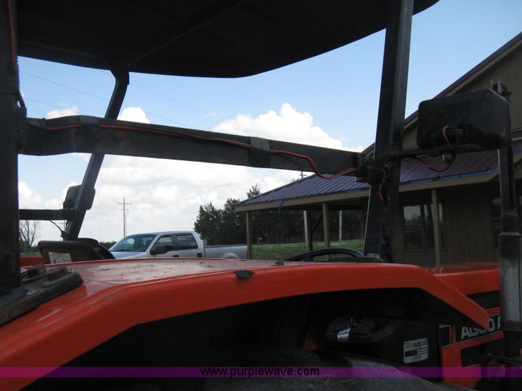 image for item D8303 1993 AGCO Allis 4660 tractor