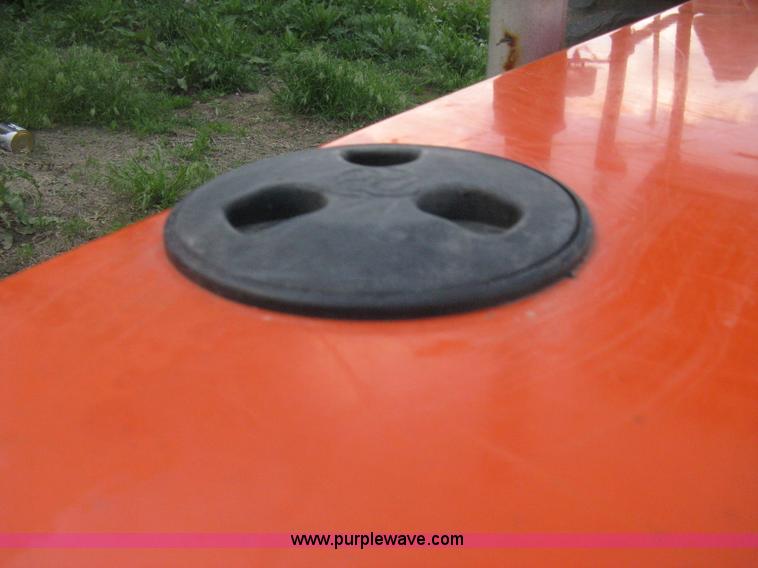 image for item D8303 1993 AGCO Allis 4660 tractor