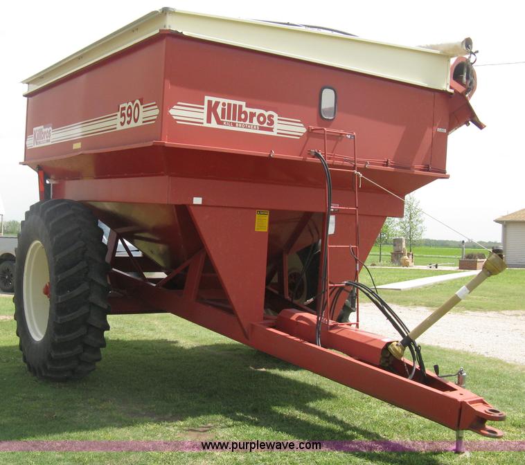 image for item D8311 2002 Killbros 590 grain cart