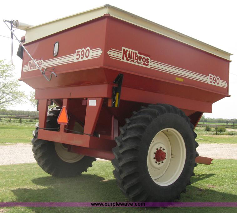image for item D8311 2002 Killbros 590 grain cart