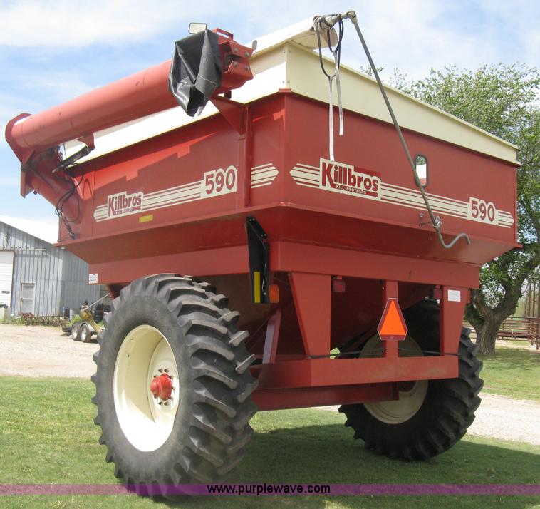 image for item D8311 2002 Killbros 590 grain cart