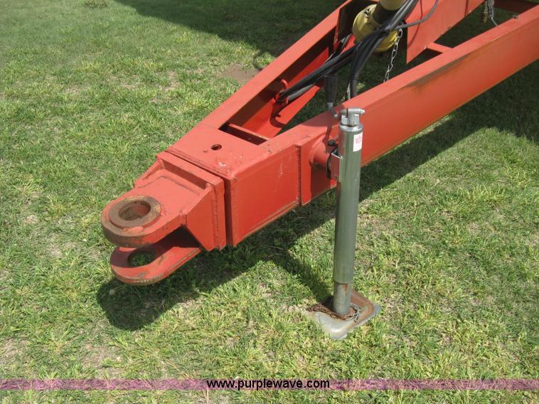 image for item D8311 2002 Killbros 590 grain cart