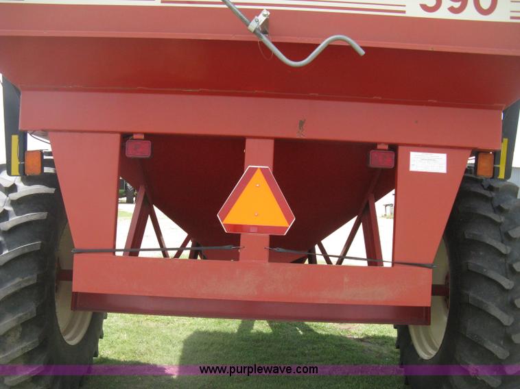 image for item D8311 2002 Killbros 590 grain cart