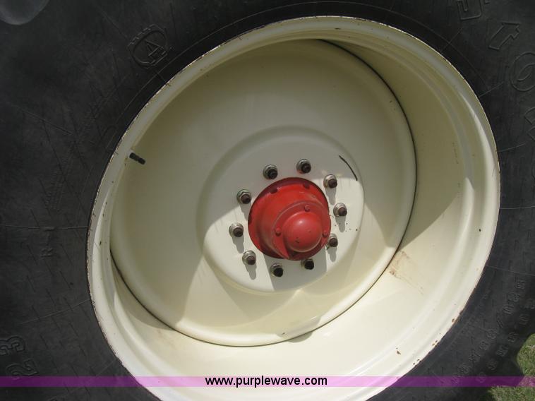 image for item D8311 2002 Killbros 590 grain cart