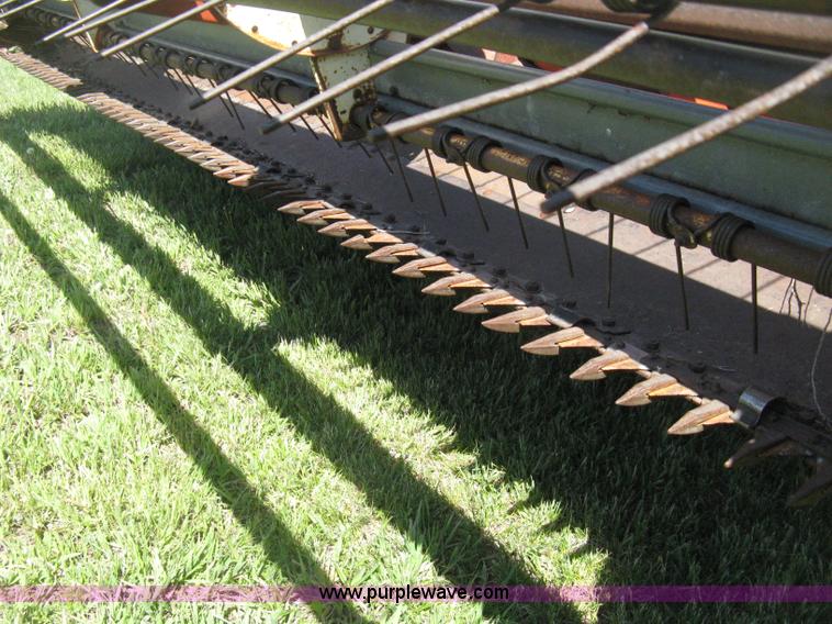 image for item E3448 Hesston 6600 self-propelled swather