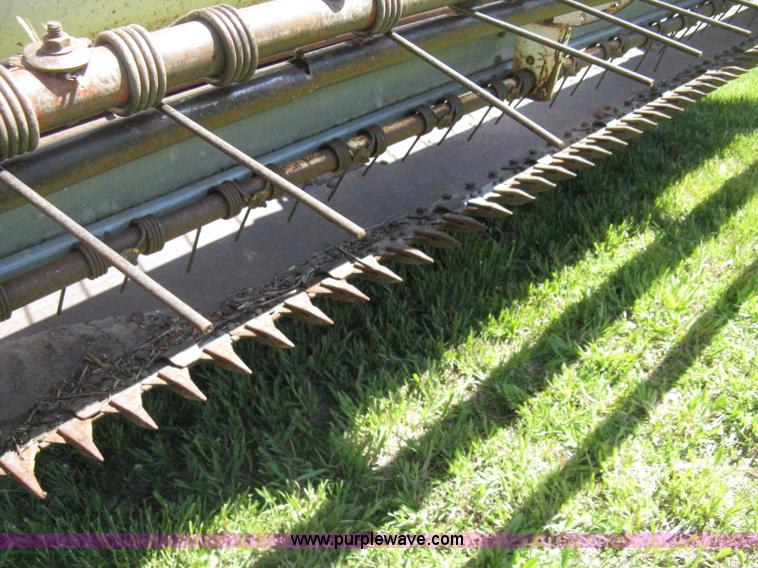 image for item E3448 Hesston 6600 self-propelled swather