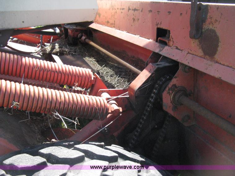 image for item E3448 Hesston 6600 self-propelled swather