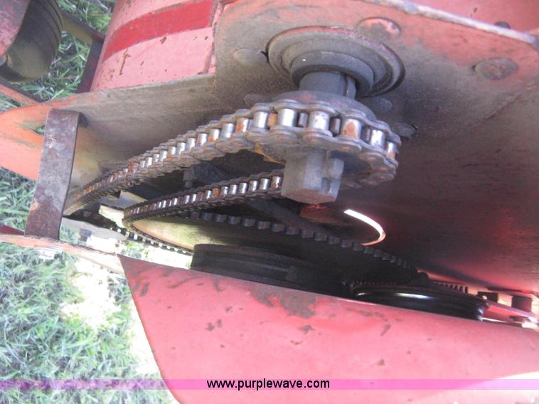 image for item E3448 Hesston 6600 self-propelled swather