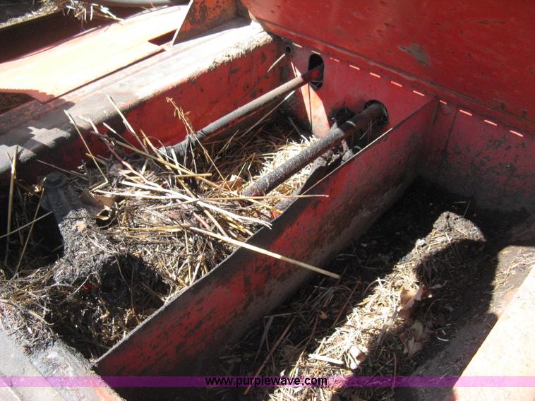 image for item E3448 Hesston 6600 self-propelled swather