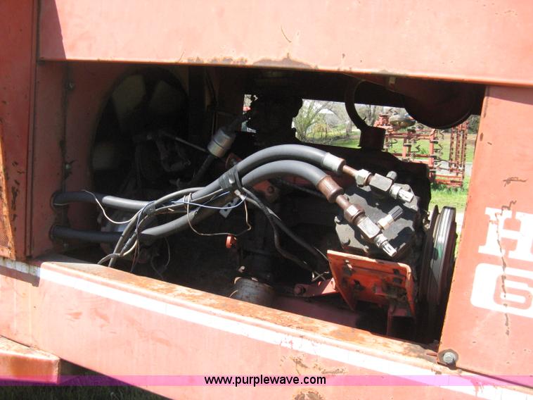 image for item E3448 Hesston 6600 self-propelled swather