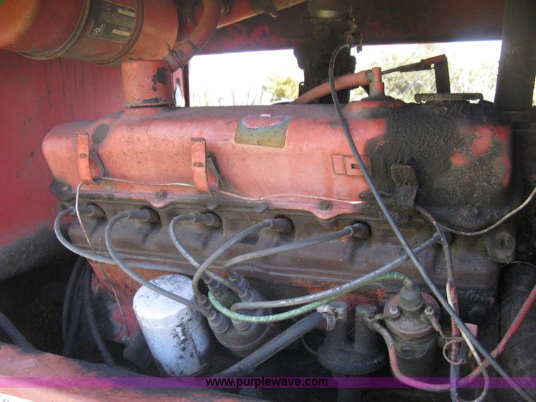 image for item E3448 Hesston 6600 self-propelled swather