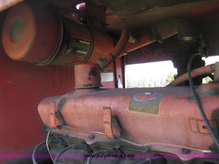 image for item E3448 Hesston 6600 self-propelled swather