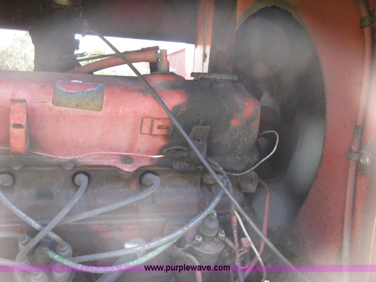 image for item E3448 Hesston 6600 self-propelled swather