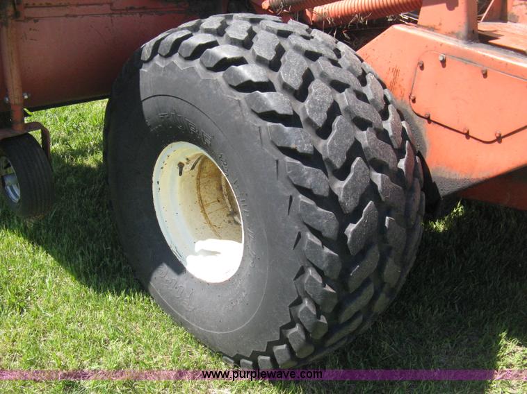 image for item E3448 Hesston 6600 self-propelled swather