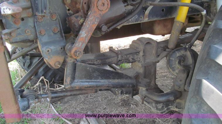 image for item E3922 1986 International S2500 Dempster liquid floater truck