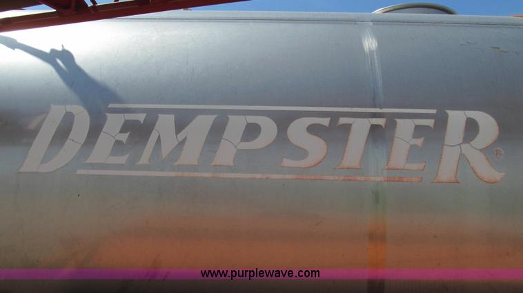 image for item E3922 1986 International S2500 Dempster liquid floater truck