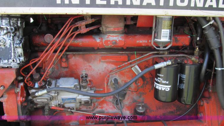 image for item E3923 1976 International 986 tractor