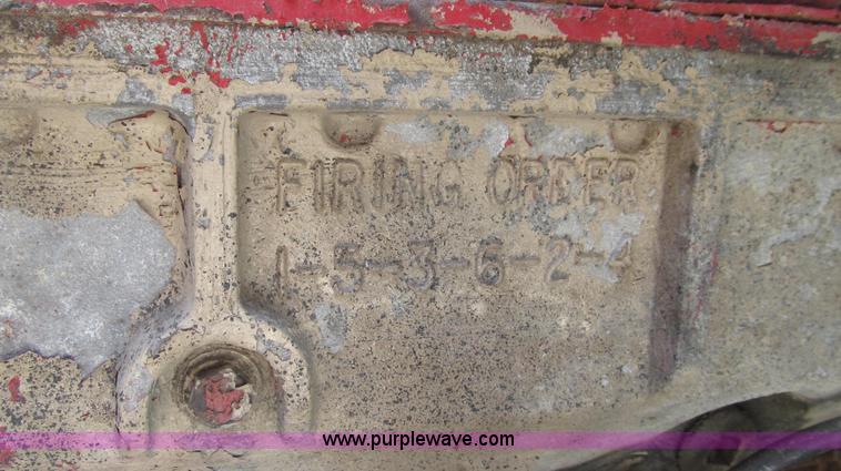image for item E3924 1981 International F2575 grain truck