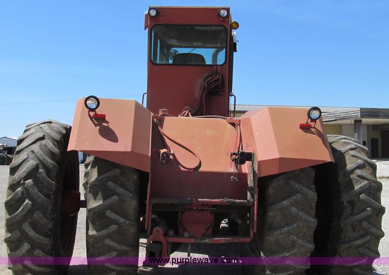 image for item E3942 1976 International 4366 4WD tractor