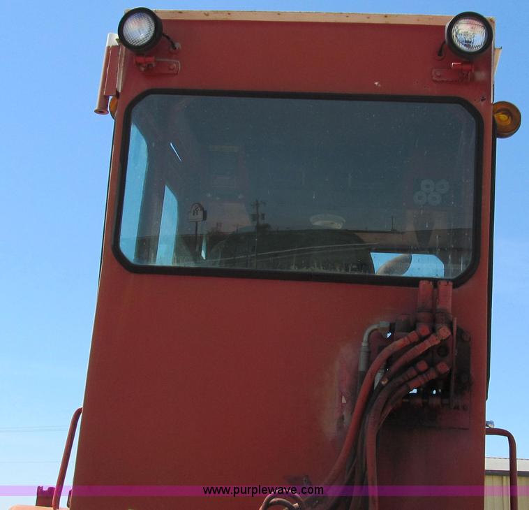 image for item E3942 1976 International 4366 4WD tractor