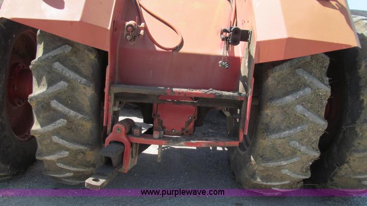 image for item E3942 1976 International 4366 4WD tractor