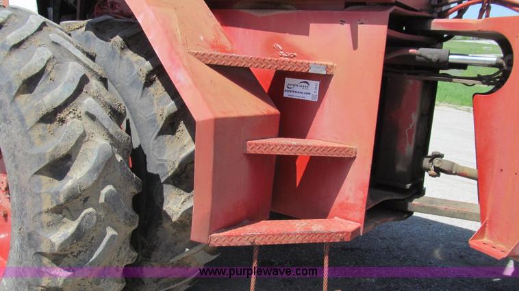 image for item E3942 1976 International 4366 4WD tractor