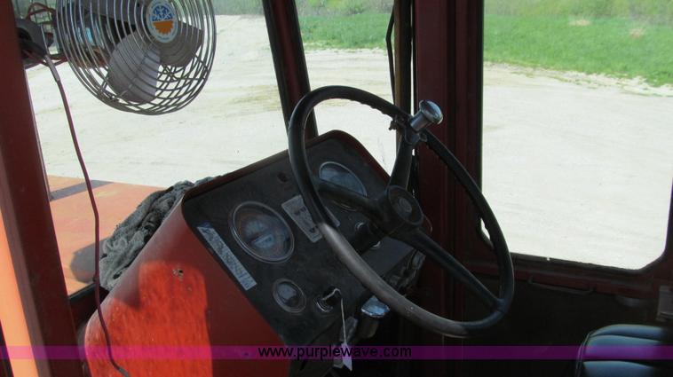 image for item E3942 1976 International 4366 4WD tractor