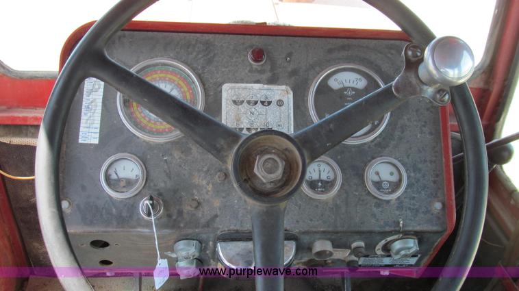 image for item E3942 1976 International 4366 4WD tractor