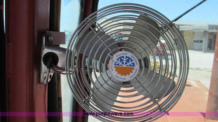 image for item E3942 1976 International 4366 4WD tractor