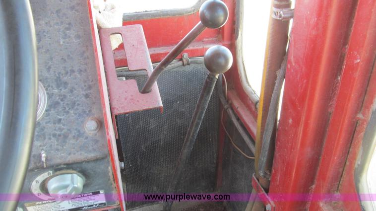 image for item E3942 1976 International 4366 4WD tractor