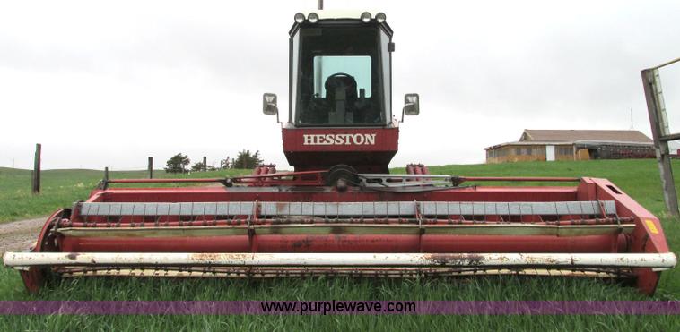 image for item E5028 1982 Hesston 6650 self-propelled swather