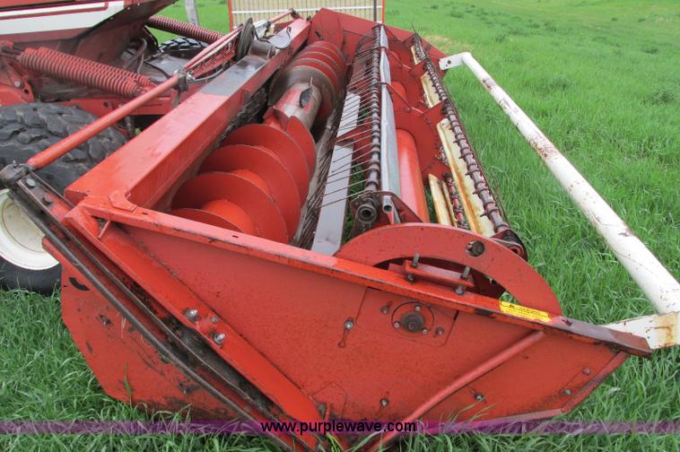 image for item E5028 1982 Hesston 6650 self-propelled swather