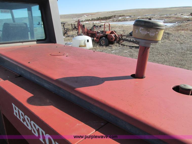 image for item E5028 1982 Hesston 6650 self-propelled swather