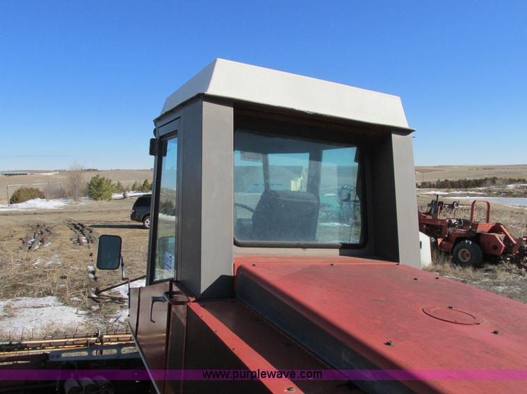 image for item E5028 1982 Hesston 6650 self-propelled swather