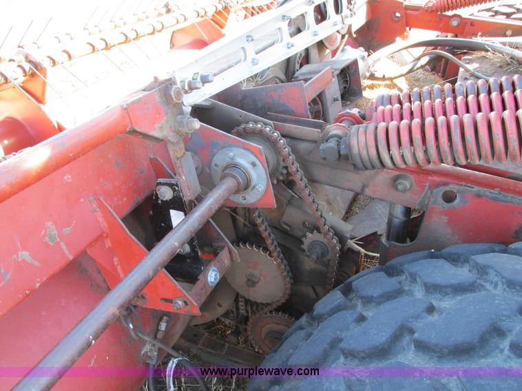 image for item E5028 1982 Hesston 6650 self-propelled swather